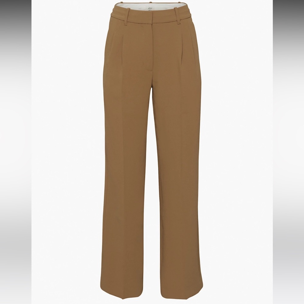 NWOT Aritzia Effortless Pants Saville Size 4